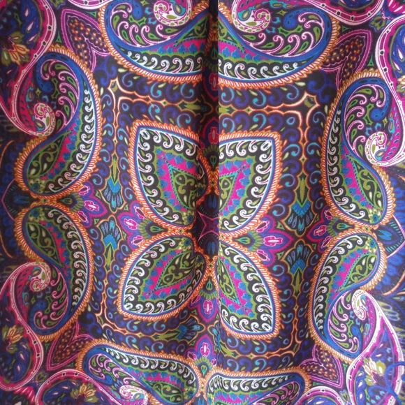 Floral Paisley Mandala Blouse - Picture 4 of 6
